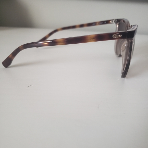 Lacoste sunglasses 🕶 - Picture 2 of 7